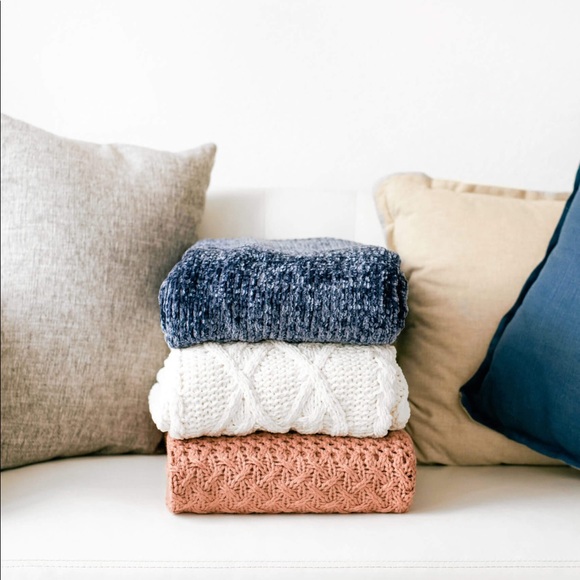 NWOT last one left ✨ soft  fuzzy popcorn soft Mustard sexy cardigan - Picture 8 of 9